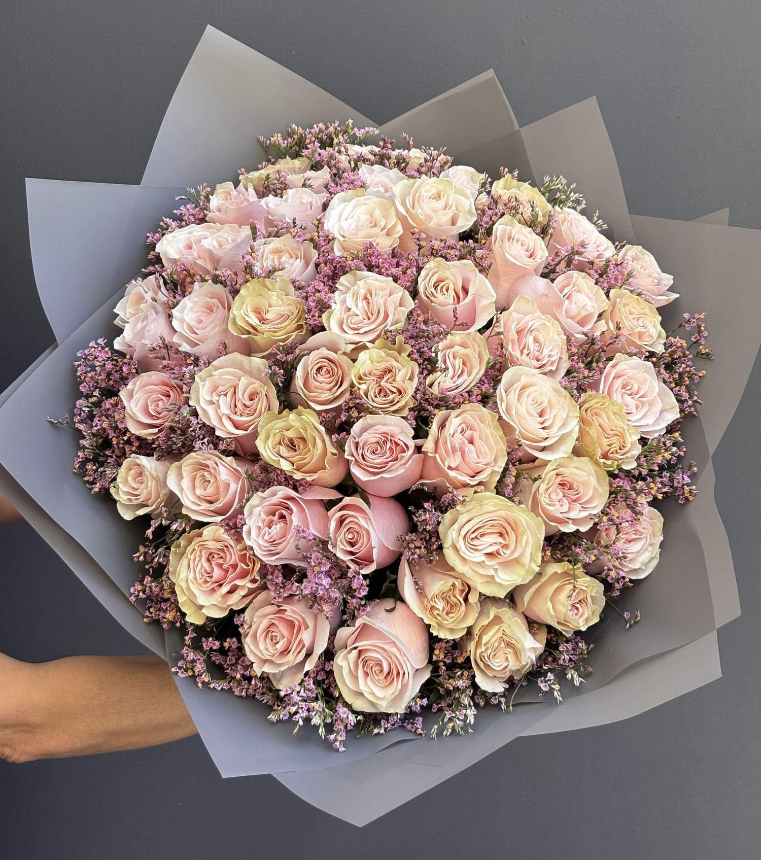 RAMO DELUXE 50 ROSAS ROSADAS