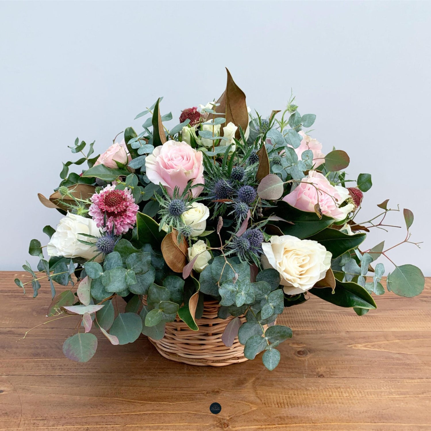 CANASTO MEDIANO TONOS ROSADO-BLANCO