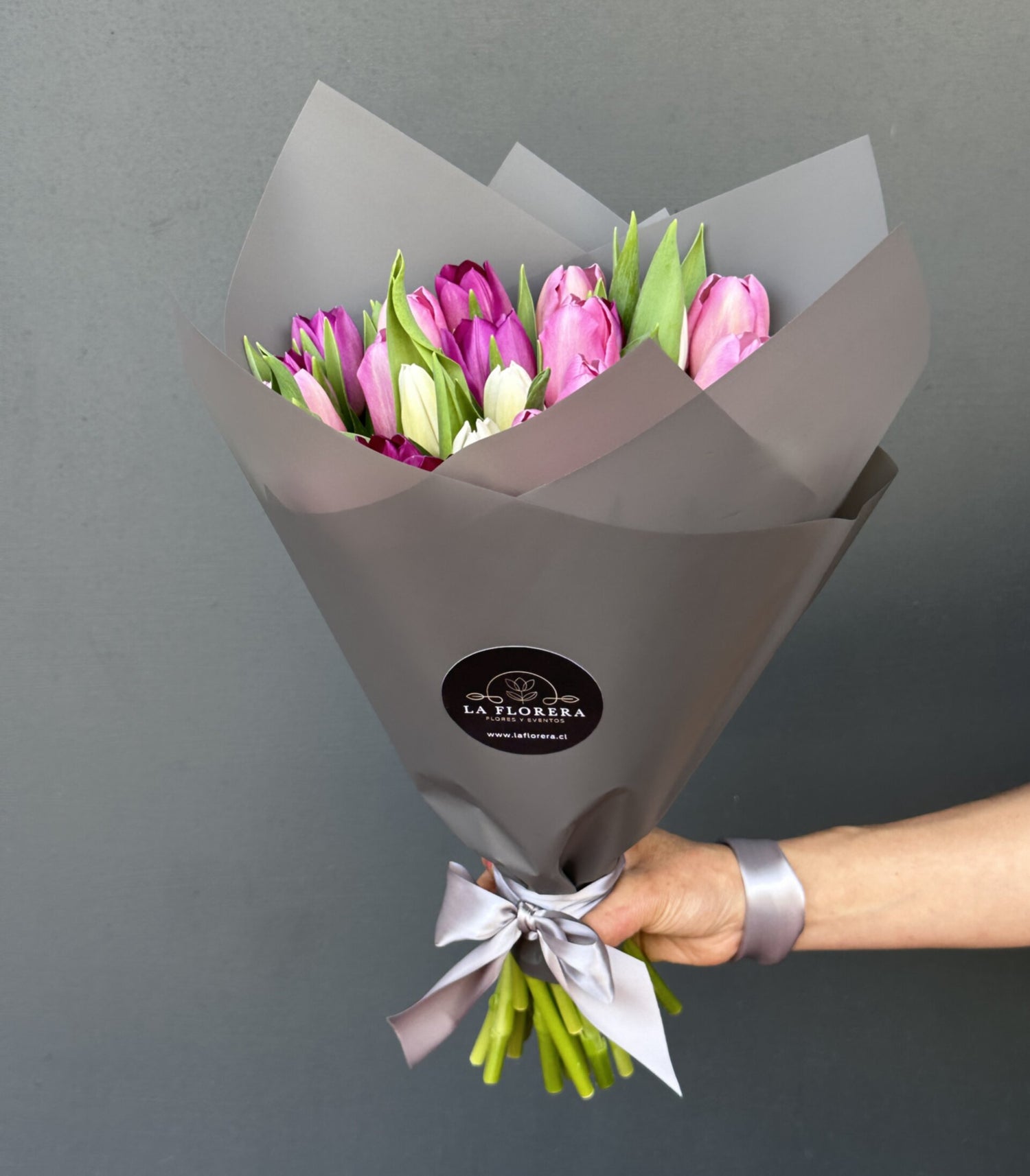 RAMO TULIPANES ROSADO, MORADOS Y BLANCO 40 VARAS