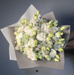 RAMO LISIANTHUS BLANCOS Y EUCALIPTO