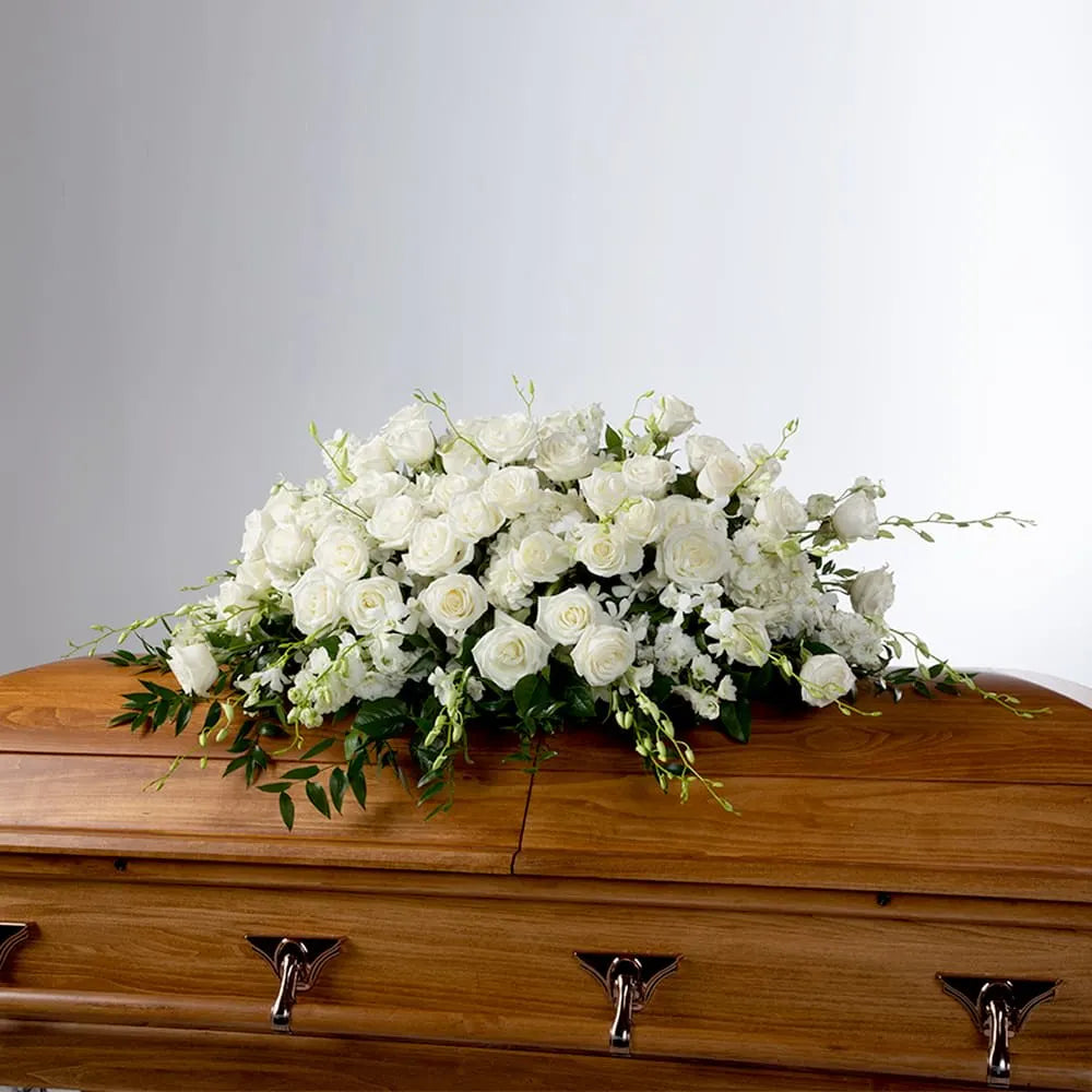 CUBRE URNA 50 ROSAS BLANCAS Y FOLLAJE