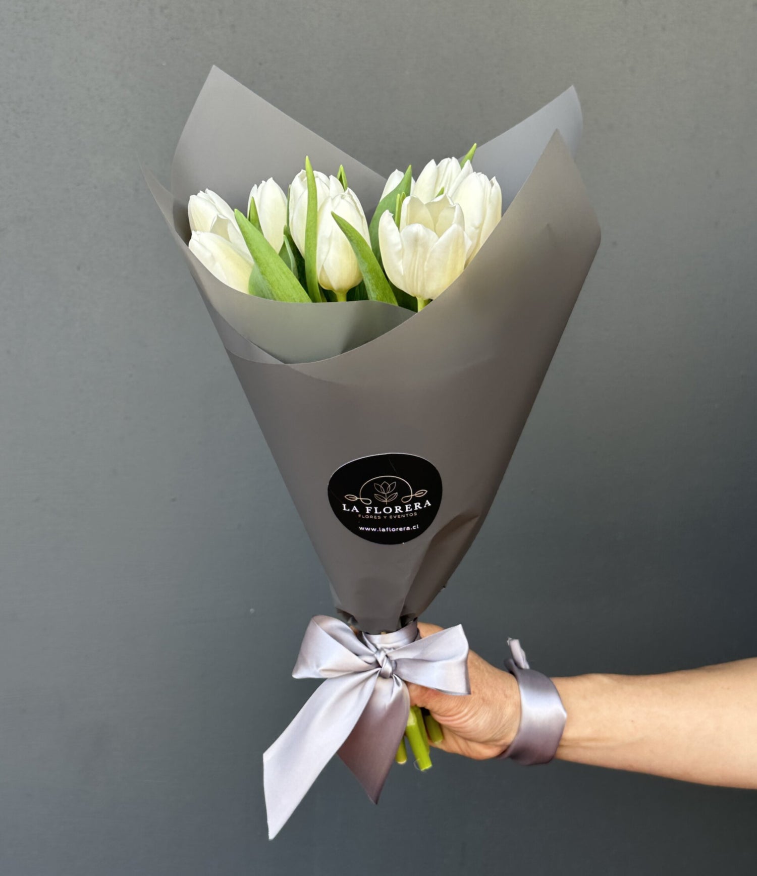 RAMO TULIPANES BLANCOS 10 VARAS
