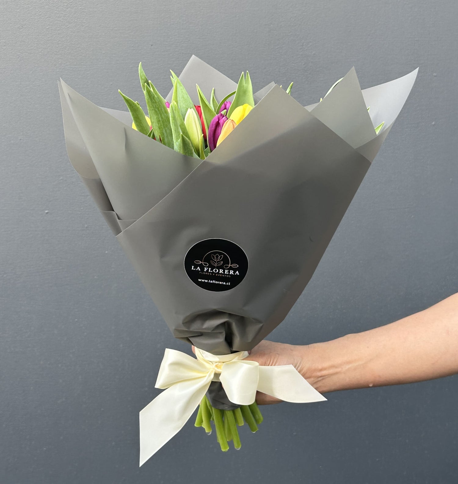 RAMO TULIPANES MIX COLOR 30 VARAS