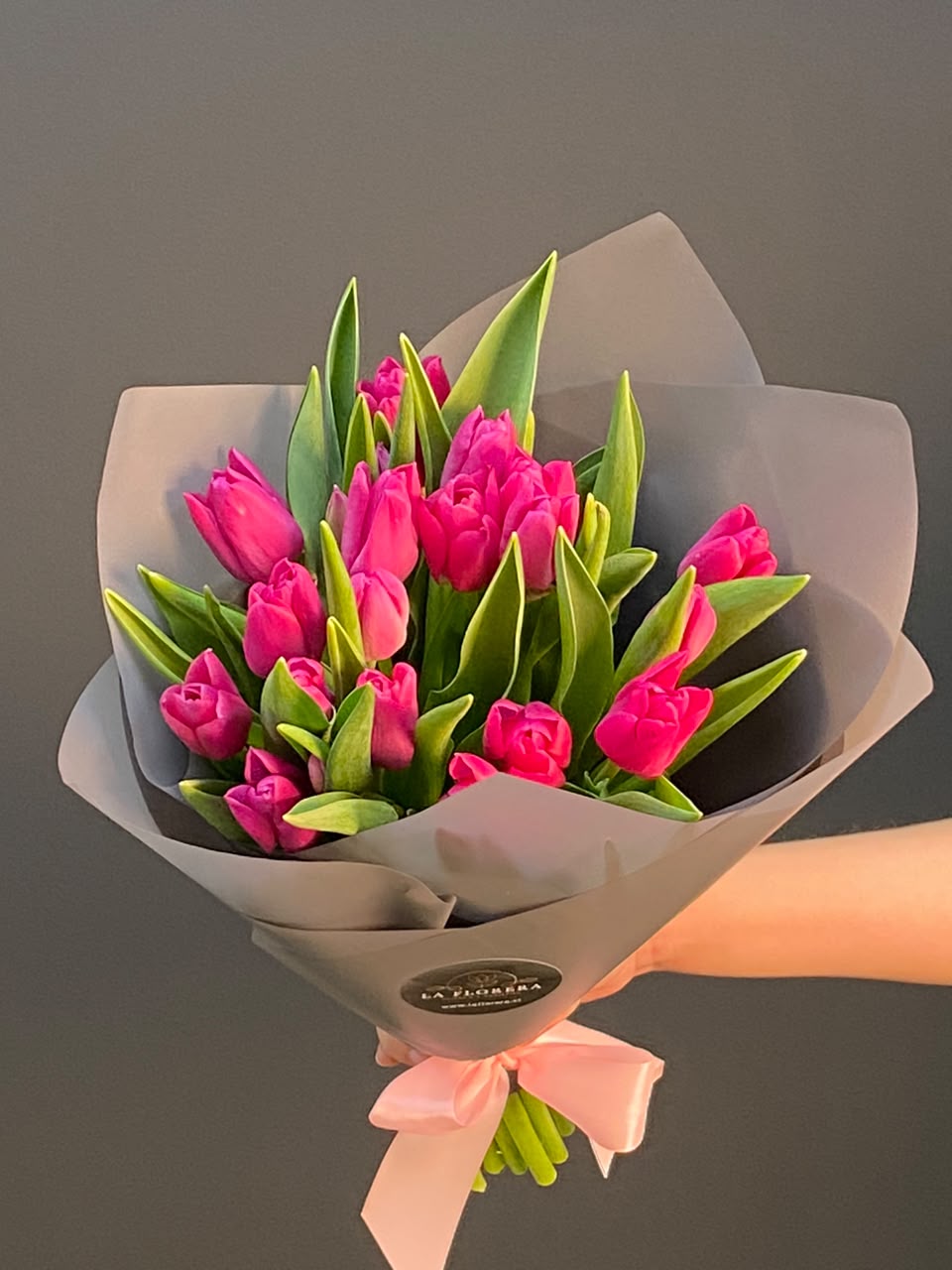 RAMO TULIPANES FUCSIA 20 VARAS