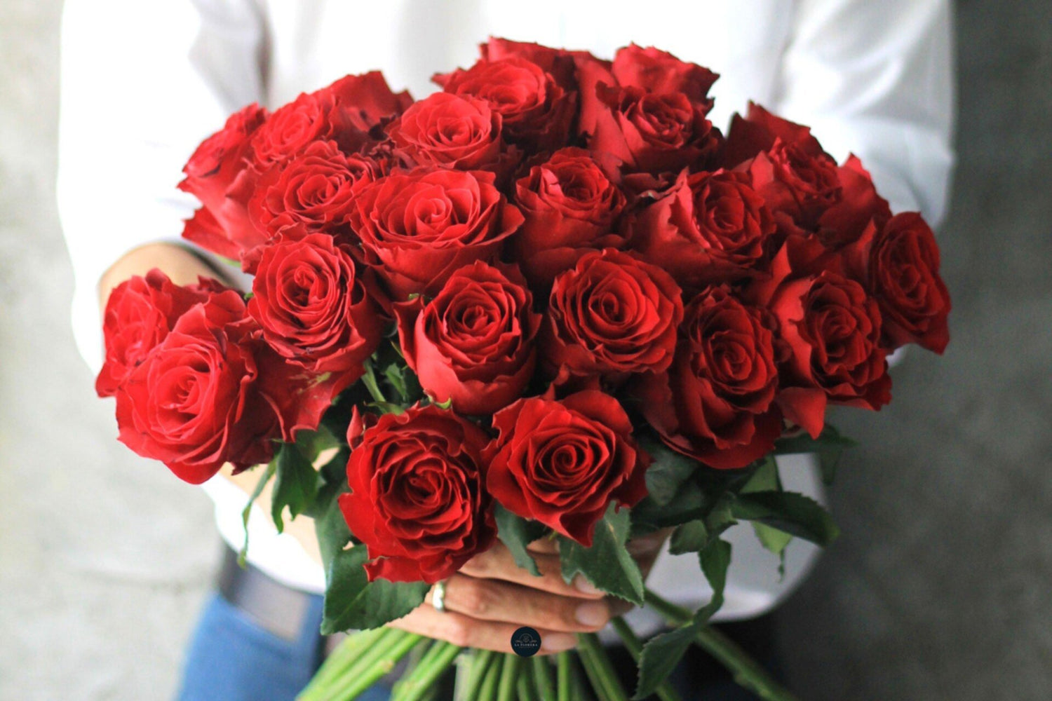 RAMO DE 50 ROSAS ROJAS